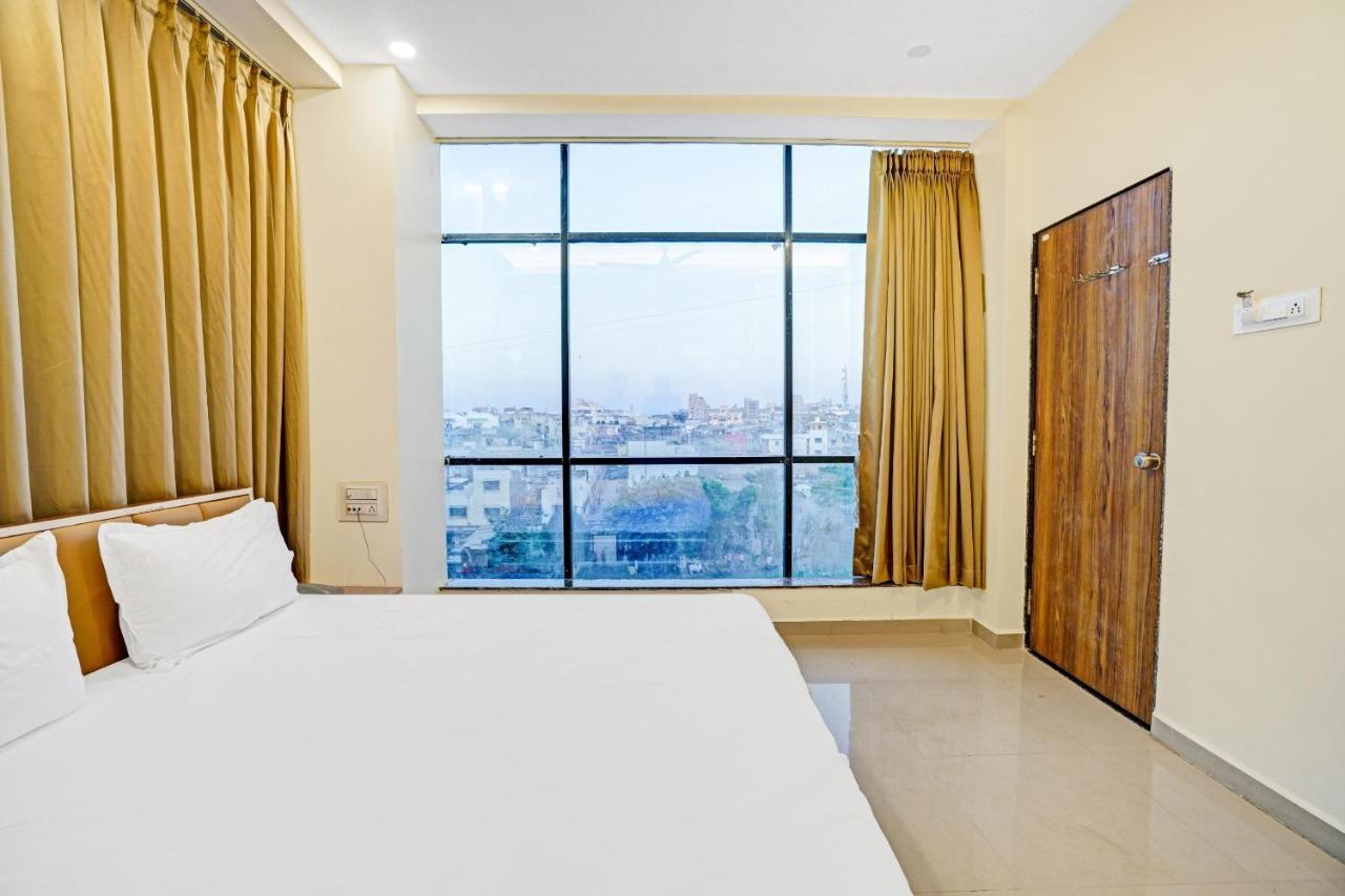 Collection O 83775 Hotel 4King Surat Esterno foto