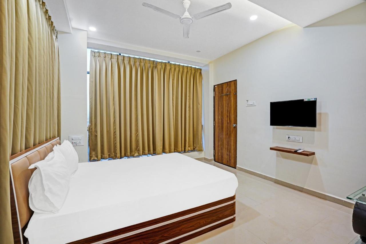 Collection O 83775 Hotel 4King Surat Esterno foto
