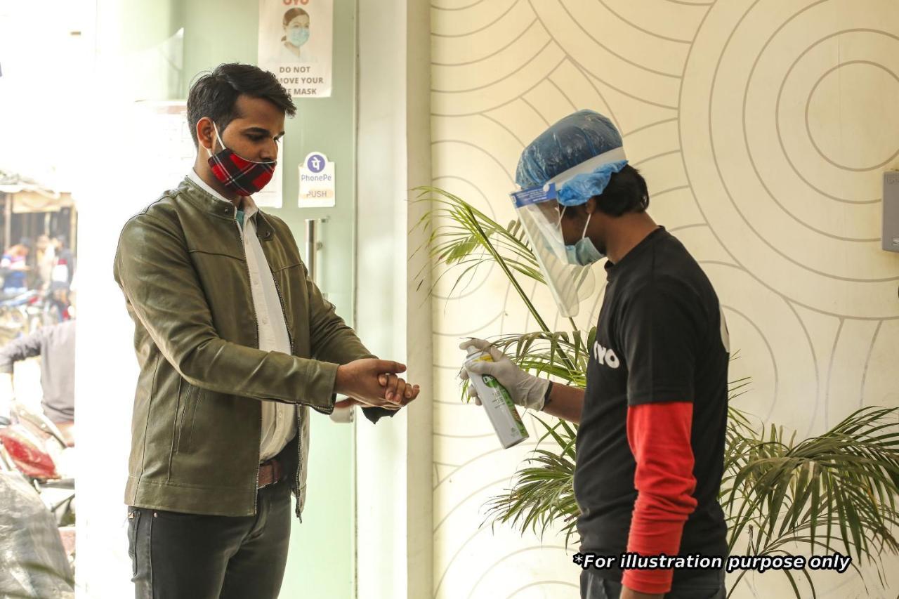 Collection O 83775 Hotel 4King Surat Esterno foto